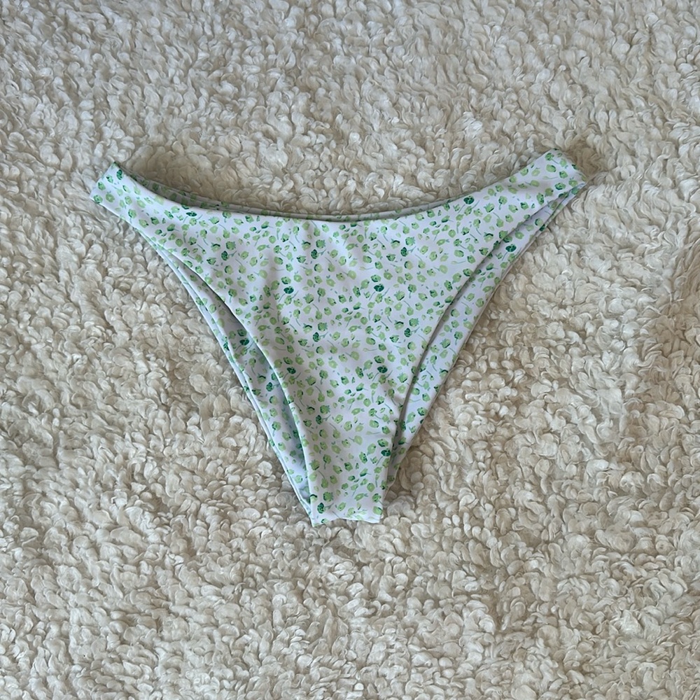 Green floral cheeky bikini bottoms